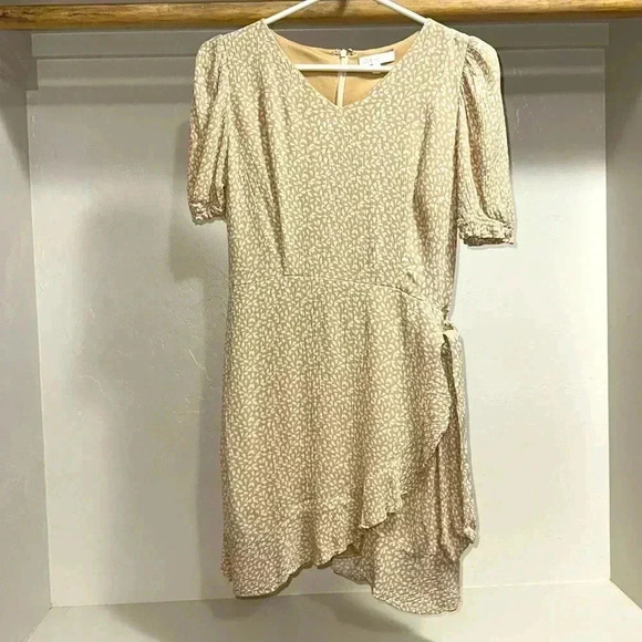 Dress - Picture 1 of 6